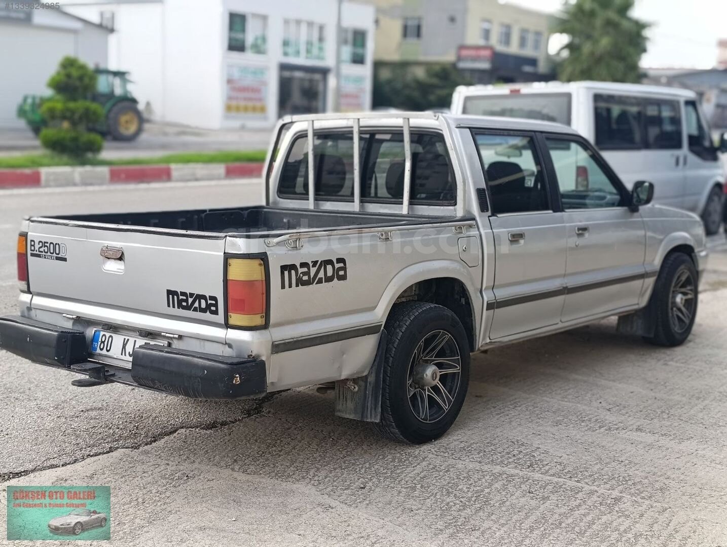 Mazda pikap 4