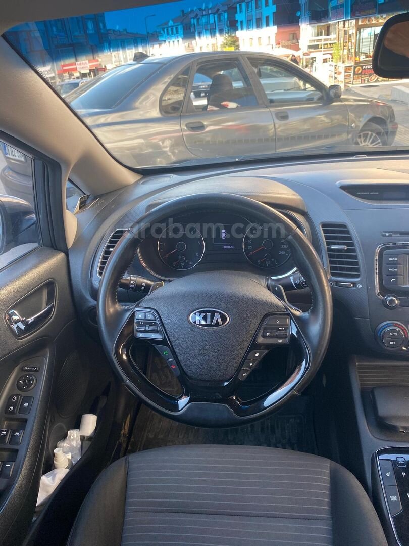 Sahibinden Kia Cerato 1.6 CRDi Full+Full 7