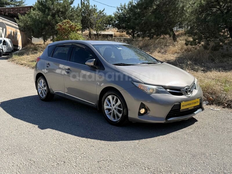 Galeriden Toyota Auris 1.4 D-4D Advance 2013 Model Bursa 300.000 km Kahverengi