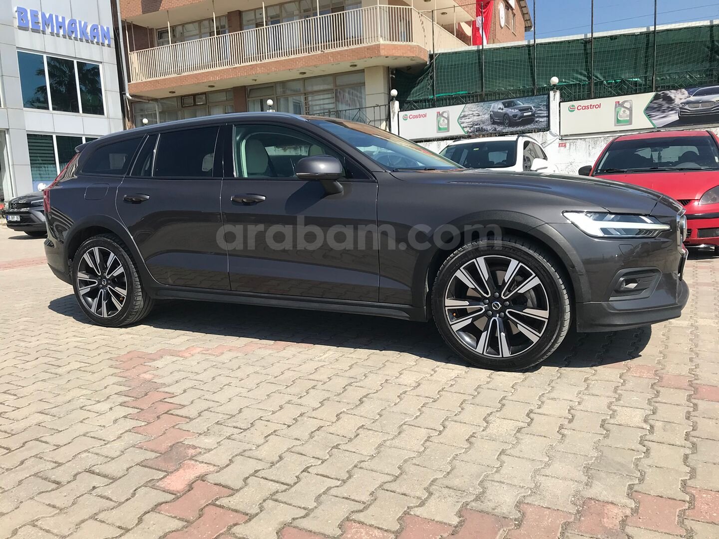 HATASIZ 2023 VOLVO V60 CROSS COUNTRY 2.0 B5 ULTIMATE BRIGHT 2