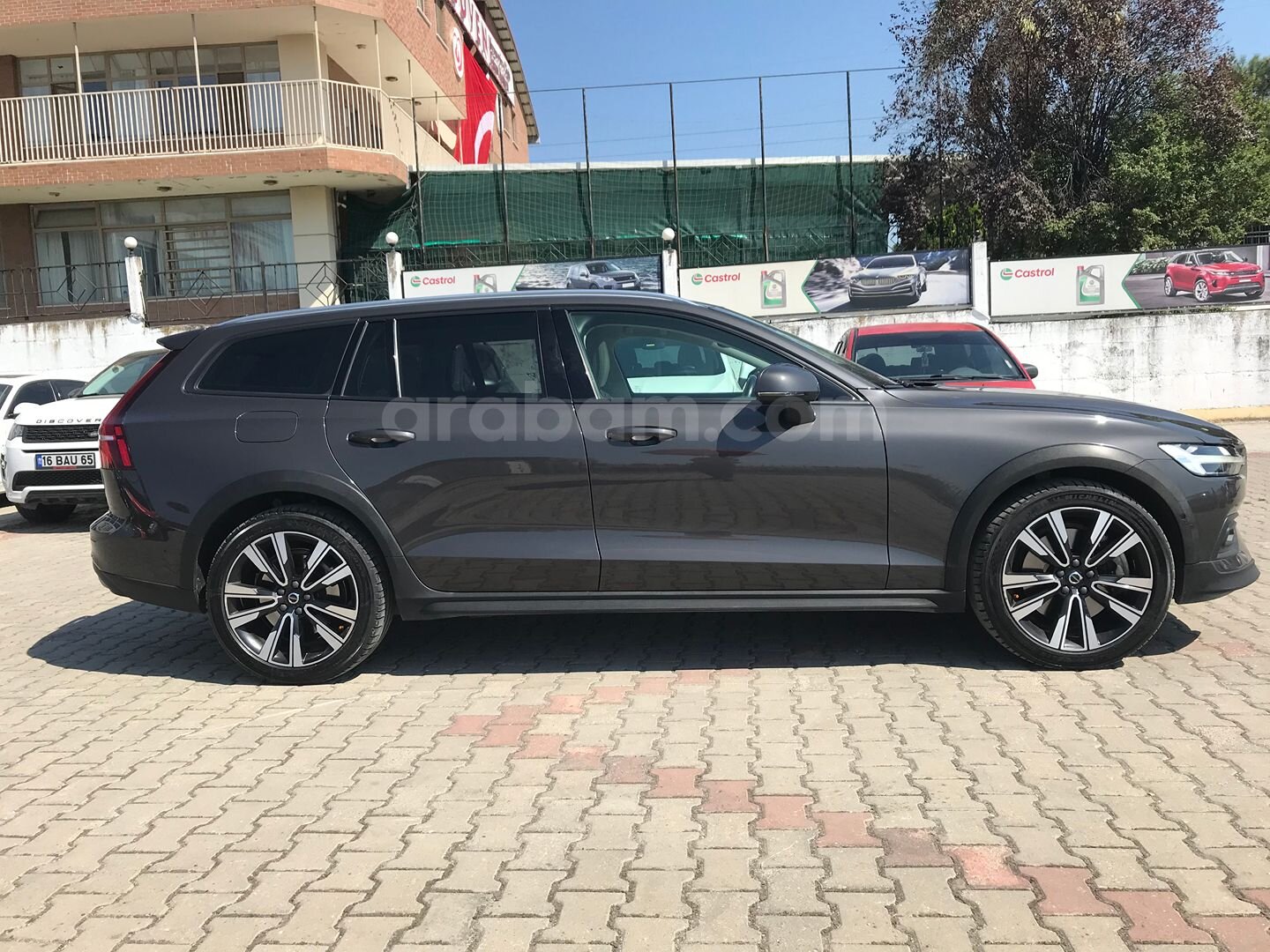 HATASIZ 2023 VOLVO V60 CROSS COUNTRY 2.0 B5 ULTIMATE BRIGHT 3