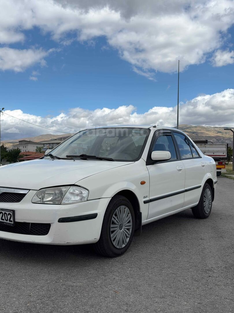 Sahibinden Mazda 323 1.5 GLX 1999 Model 3