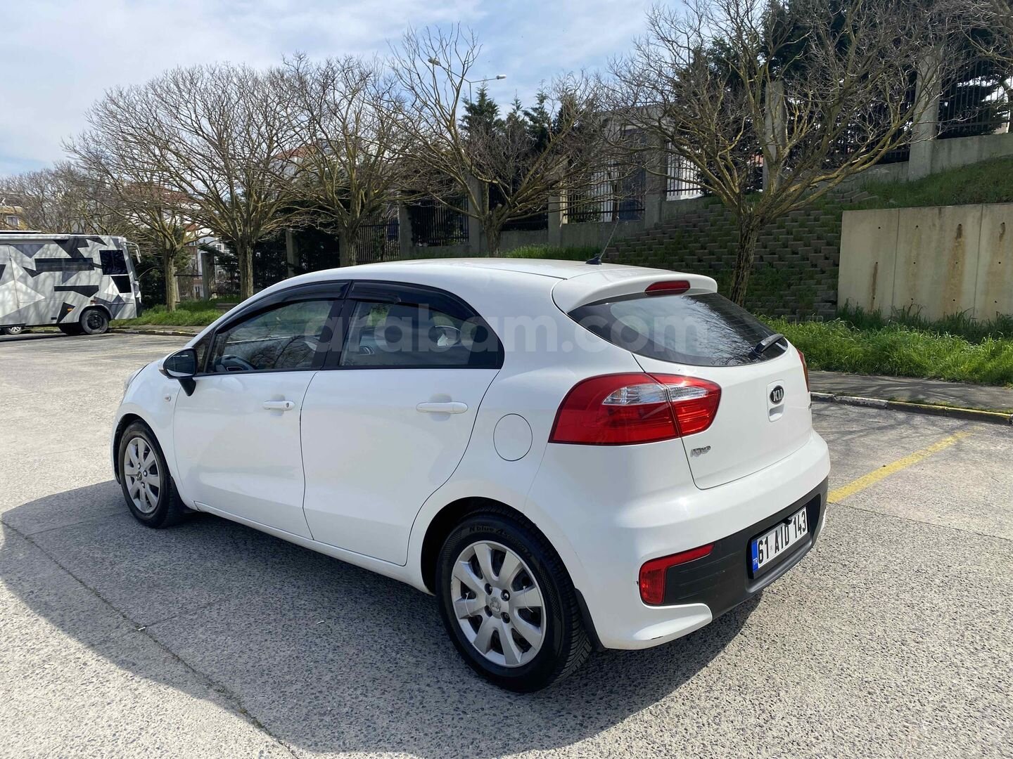 Sahibinden Kia Rio 1.4 CRDi Comfort 2016 Model Bakımlı Tertemiz Tramersiz 7