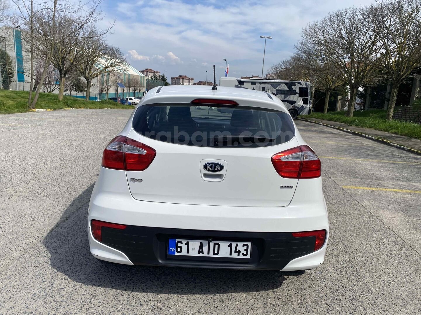 Sahibinden Kia Rio 1.4 CRDi Comfort 2016 Model Bakımlı Tertemiz Tramersiz 3