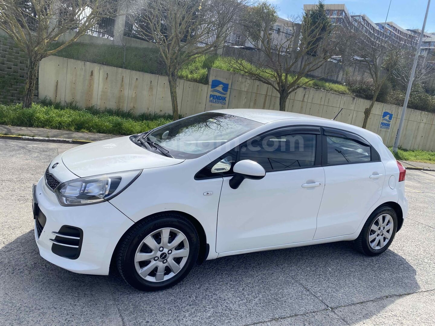 Sahibinden Kia Rio 1.4 CRDi Comfort 2016 Model Bakımlı Tertemiz Tramersiz 6