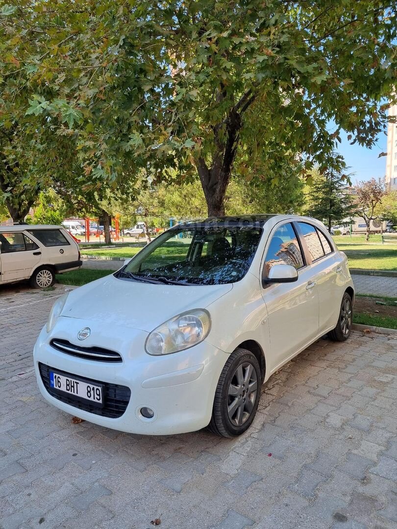 Sahibinden Nissan Micra 1.2 Platinum 2012 Model 165.000 km Beyaz 2
