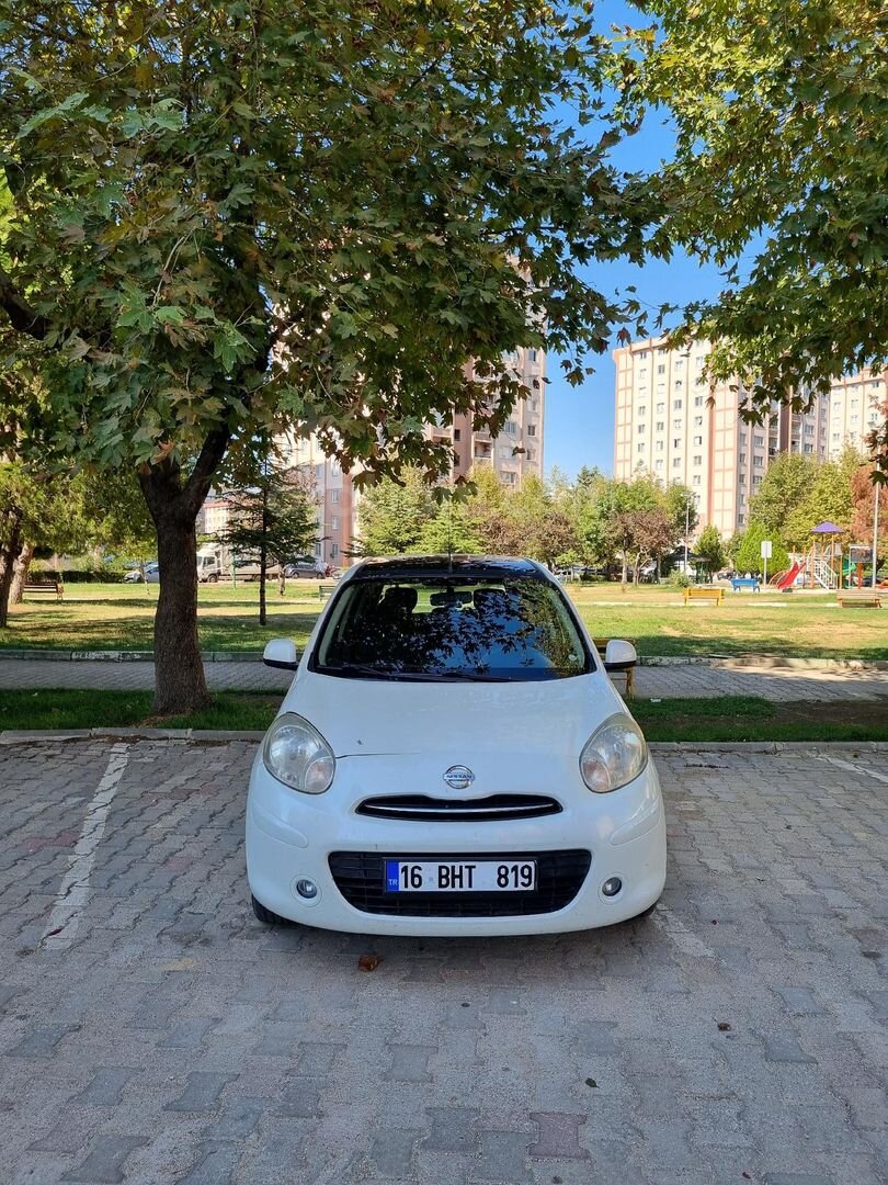 Sahibinden Nissan Micra 1.2 Platinum 2012 Model 165.000 km Beyaz 3