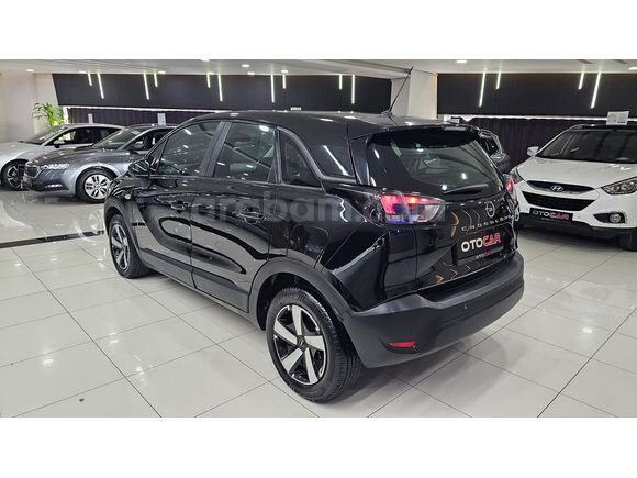 Galeriden Opel Crossland 1.5 T Essential 2021 Model İzmir 120.000