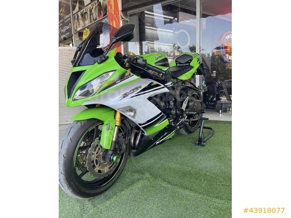 Galeriden Kawasaki Ninja ZX 6R 2015 Model Antalya 49.000 km Yeşil