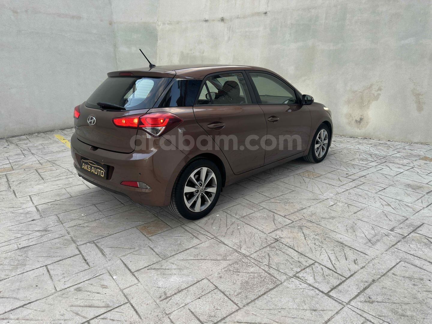 Galeriden Hyundai i20 1.4 MPI Style 2018 Model Sinop 152.000 km Kahverengi 4