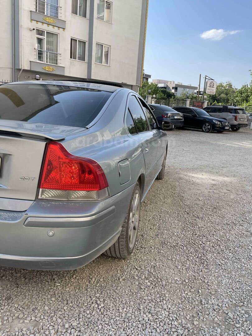 VOLVO S60 2,0 T 2010 MODEL SPORTS TEMİZ AİLE ARABASI 3