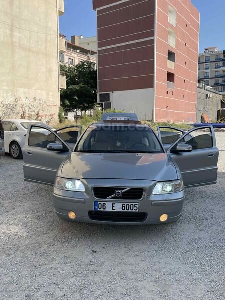 VOLVO S60 2,0 T 2010 MODEL SPORTS TEMİZ AİLE ARABASI