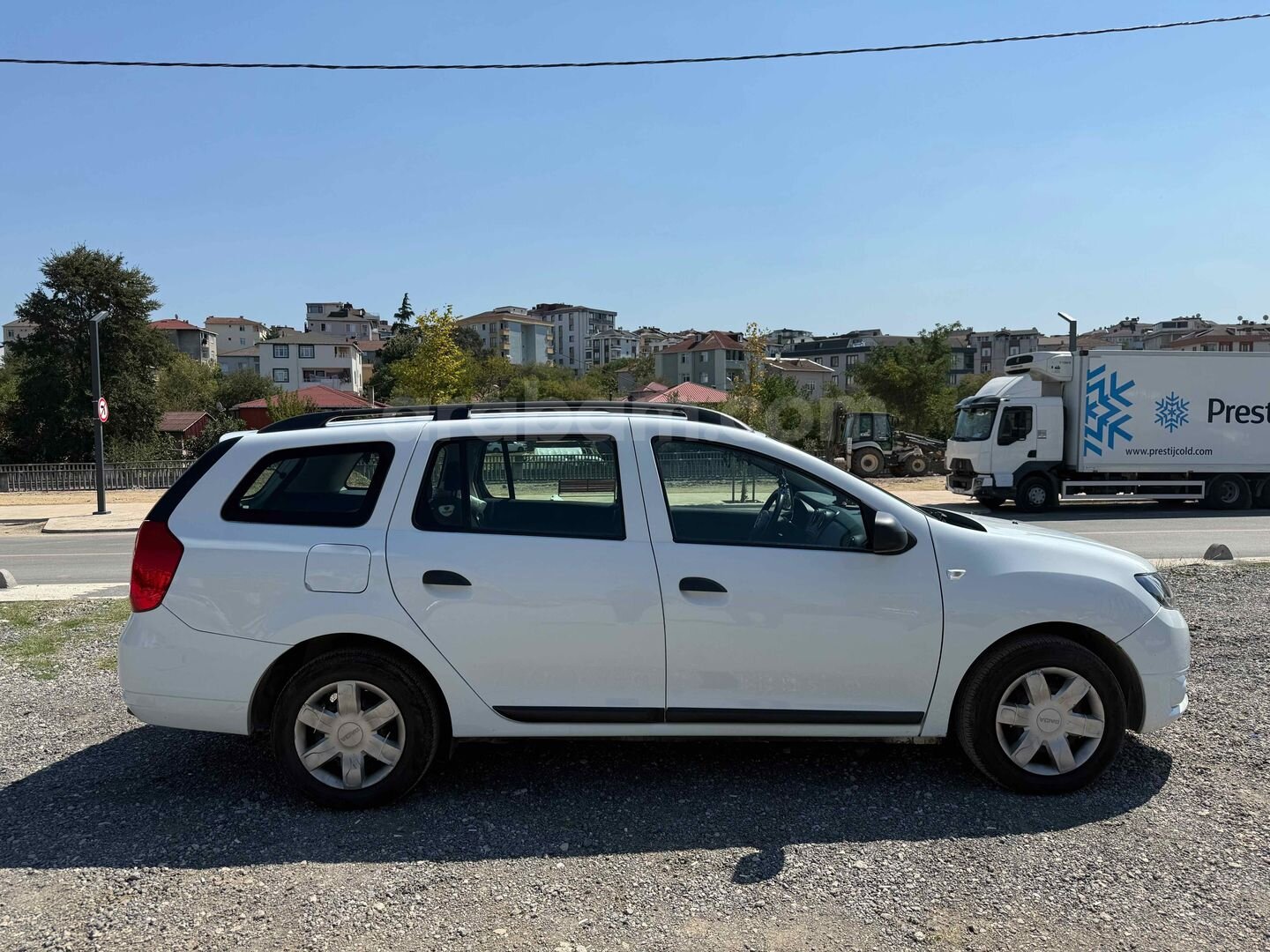 Sahibinden Dacia Logan 1.5 dCi MCV Ambiance 2016 Model İstanbul 142.000 km Beyaz 3