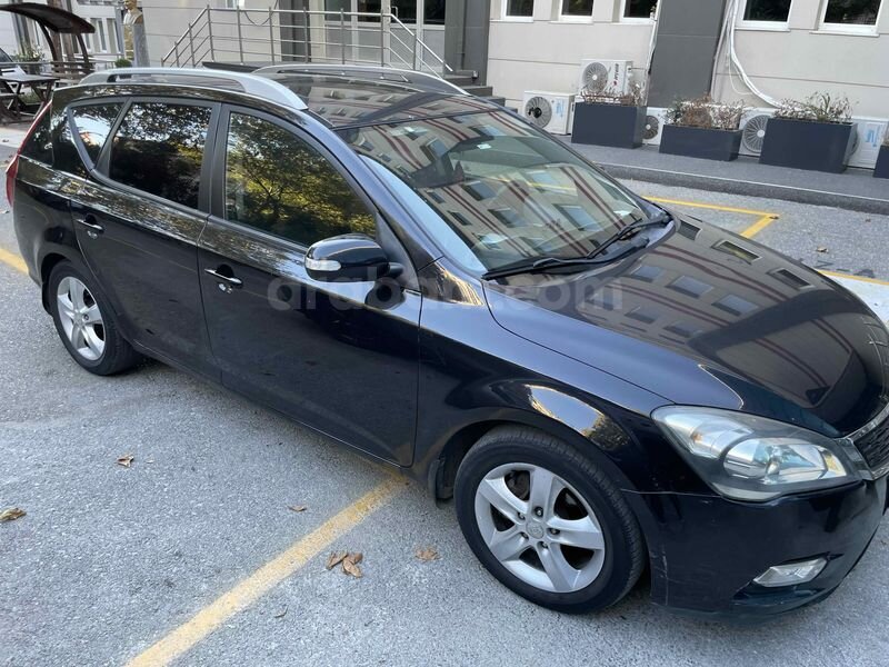 Sahibinden Sunrooflu Kia Ceed 1.6 CRDi Concept SW 2011 Model