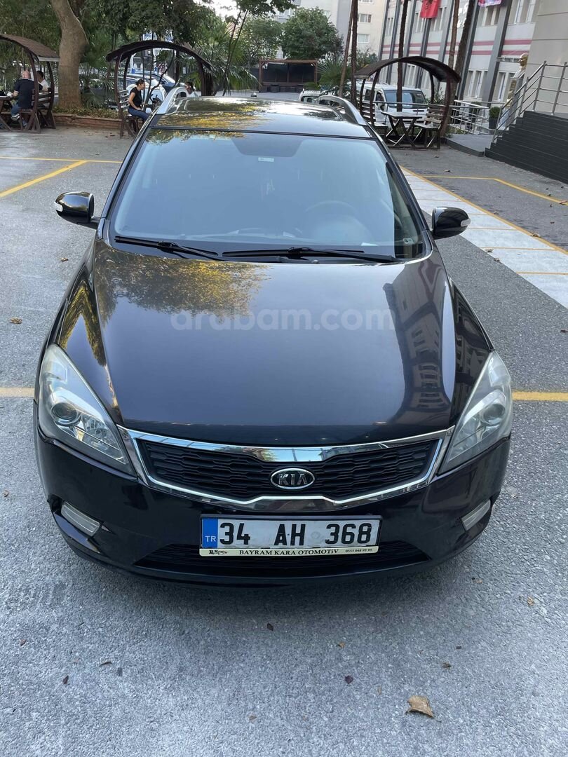 Sahibinden Sunrooflu Kia Ceed 1.6 CRDi Concept SW 2011 Model 3