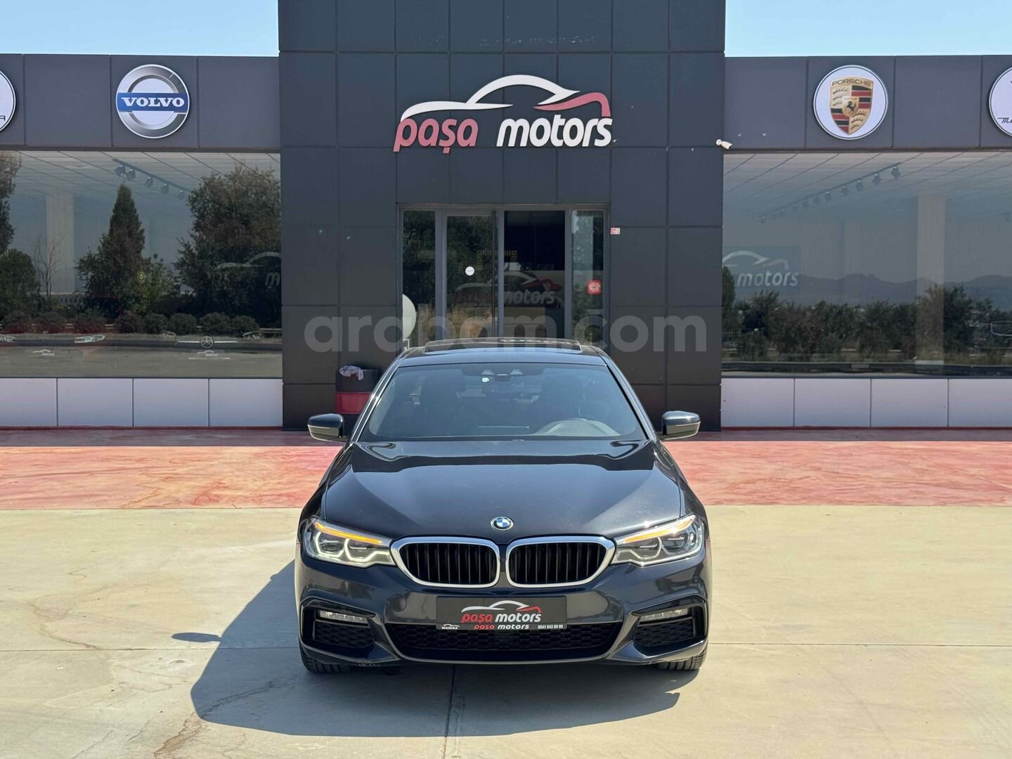 Galeriden BMW 5 Serisi 520i M Sport 2019 Model Manisa 170.000 km Gri (Gümüş) 1