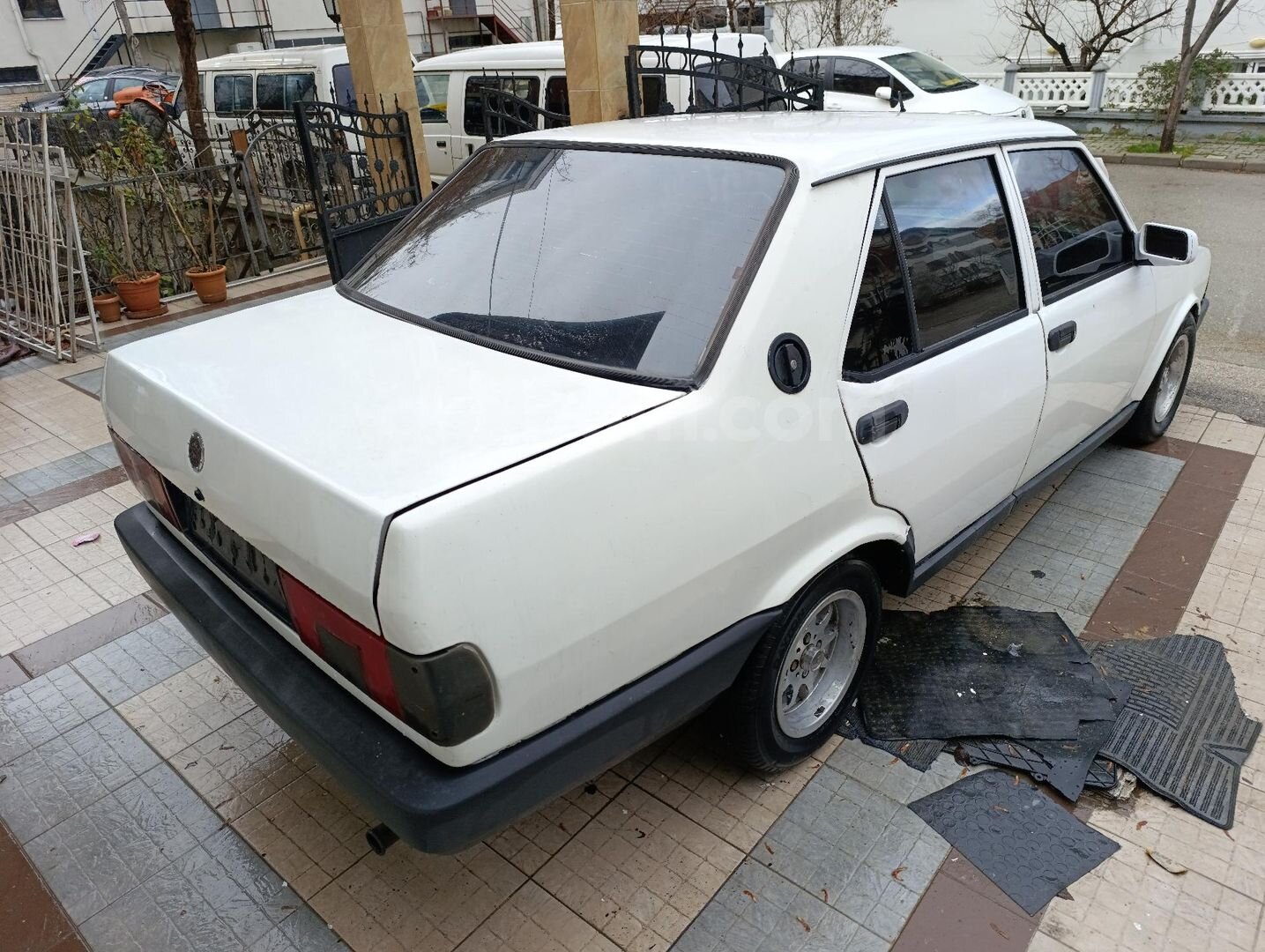 Galeriden Tofaş Şahin S 1996 Model Isparta 99.000 km Beyaz 6