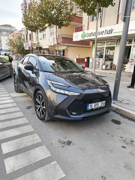 Ev alıcağım için Sahibinden Toyota C-HR 1.8 Hybrid Passion 2024 Model Panoromik cam tavan