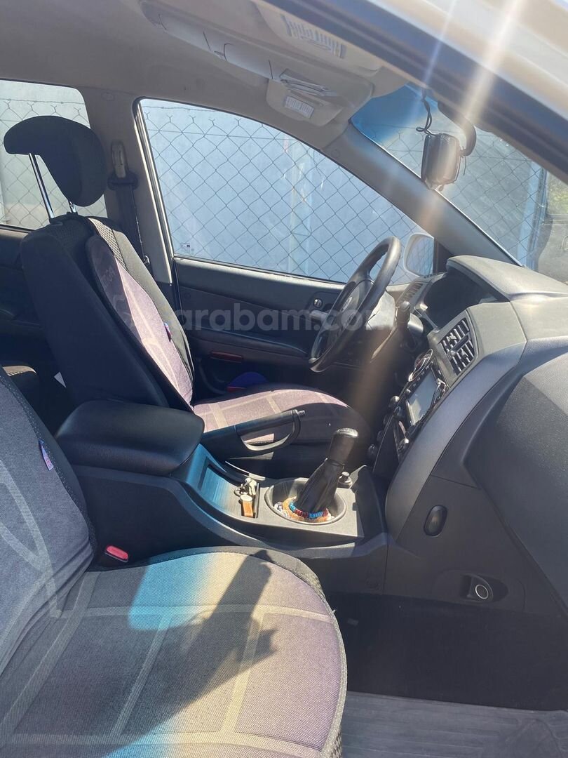 Sahibinden KGM SsangYong Kyron 2.0 XDI Premium 2009 Model Eskişehir 172.000 km Beyaz 6