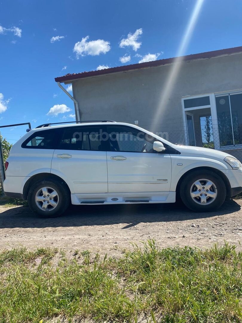 Sahibinden KGM SsangYong Kyron 2.0 XDI Premium 2009 Model Eskişehir 172.000 km Beyaz 2