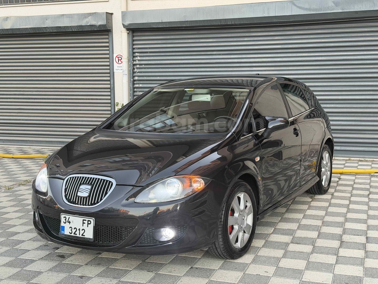 Galeriden Seat Leon 1.4 TSI Stylance 2009 Model İstanbul 230.000 km Siyah 4