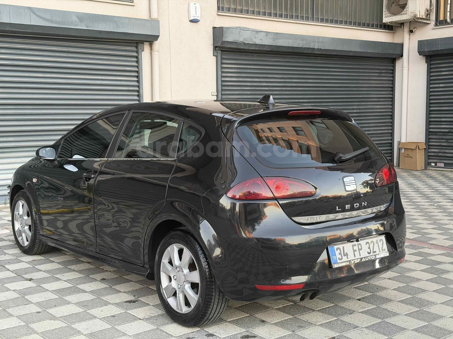 Galeriden Seat Leon 1.4 TSI Stylance 2009 Model İstanbul 230.000 km Siyah 5