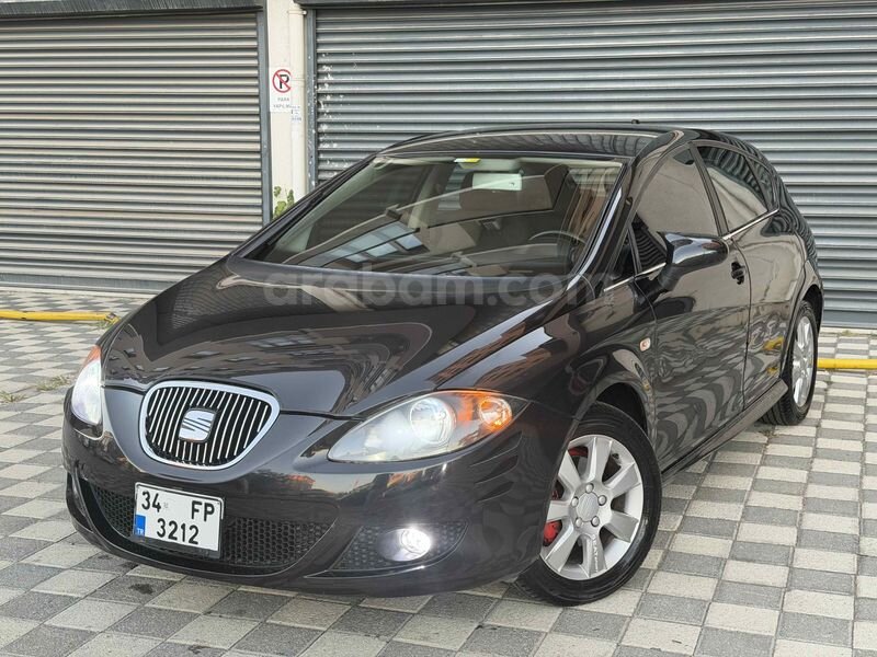 Galeriden Seat Leon 1.4 TSI Stylance 2009 Model İstanbul 230.000 km Siyah