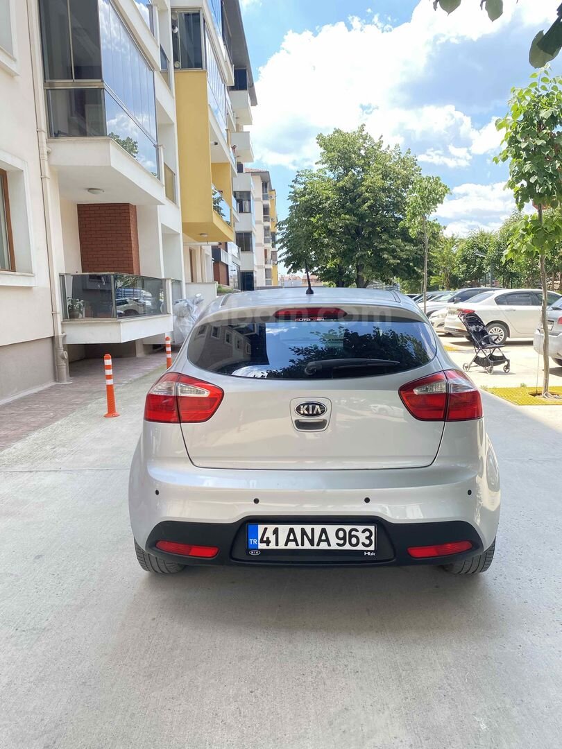 Sahibinden Kia Rio 1.25 CVVT Fancy 2014 Model 4