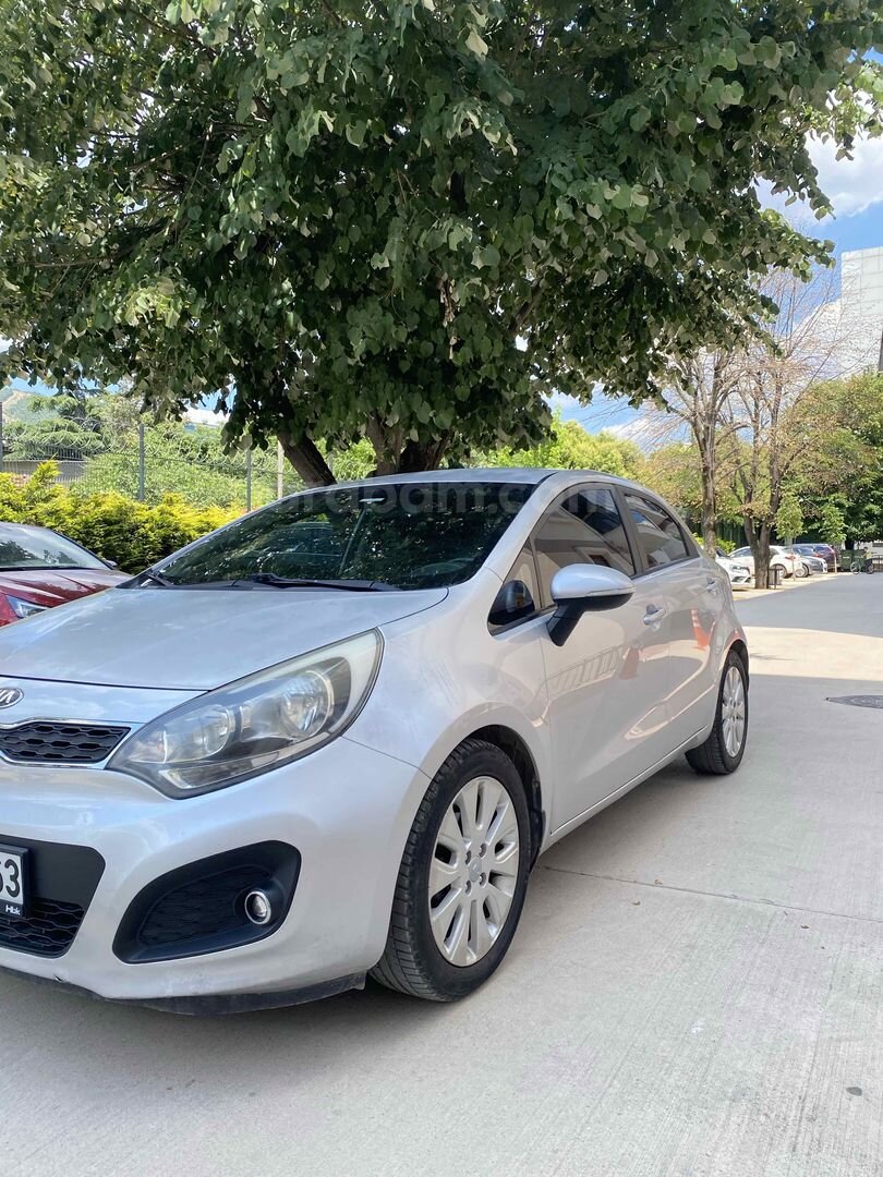 Sahibinden Kia Rio 1.25 CVVT Fancy 2014 Model 2