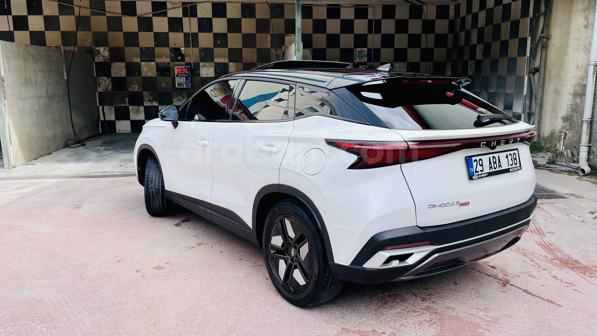 Sahibinden Chery Omoda 5 Pro 1.6 T-GDI Intelligent 2024 Model 28.000 km Beyaz 1