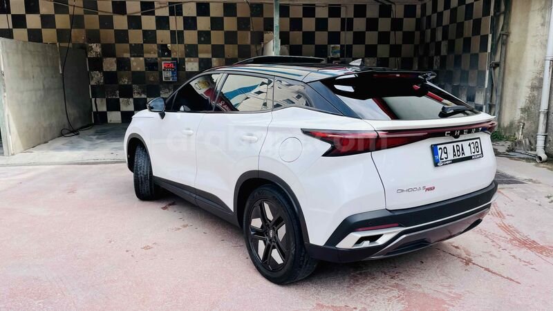 Sahibinden Chery Omoda 5 Pro 1.6 T-GDI Intelligent 2024 Model 28.000 km Beyaz