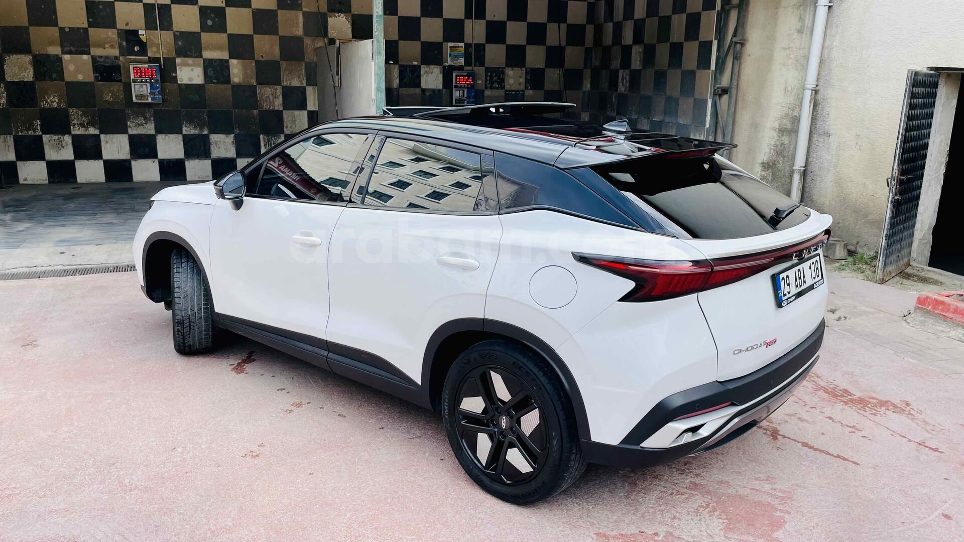 Sahibinden Chery Omoda 5 Pro 1.6 T-GDI Intelligent 2024 Model 28.000 km Beyaz 6