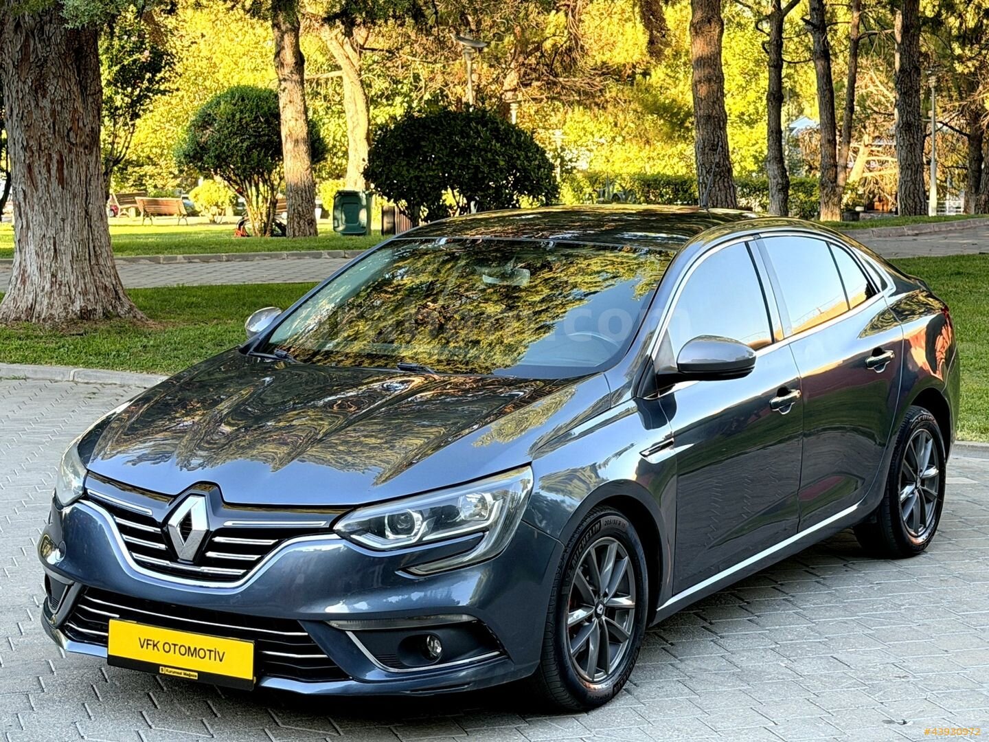 Galeriden Renault Megane 1.2 TCe Touch 2016 Model Denizli 199.000 km Gri 4