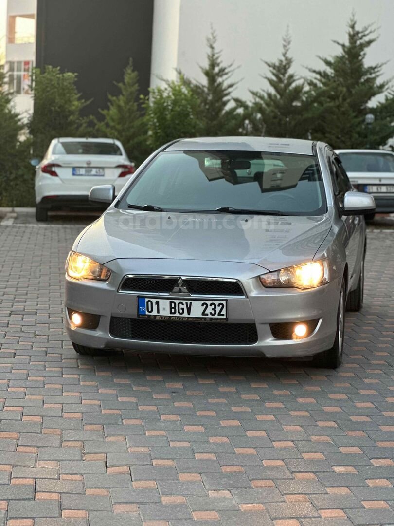 Sahibinden Mitsubishi Lancer 1.5 Inform 2010 Model 2