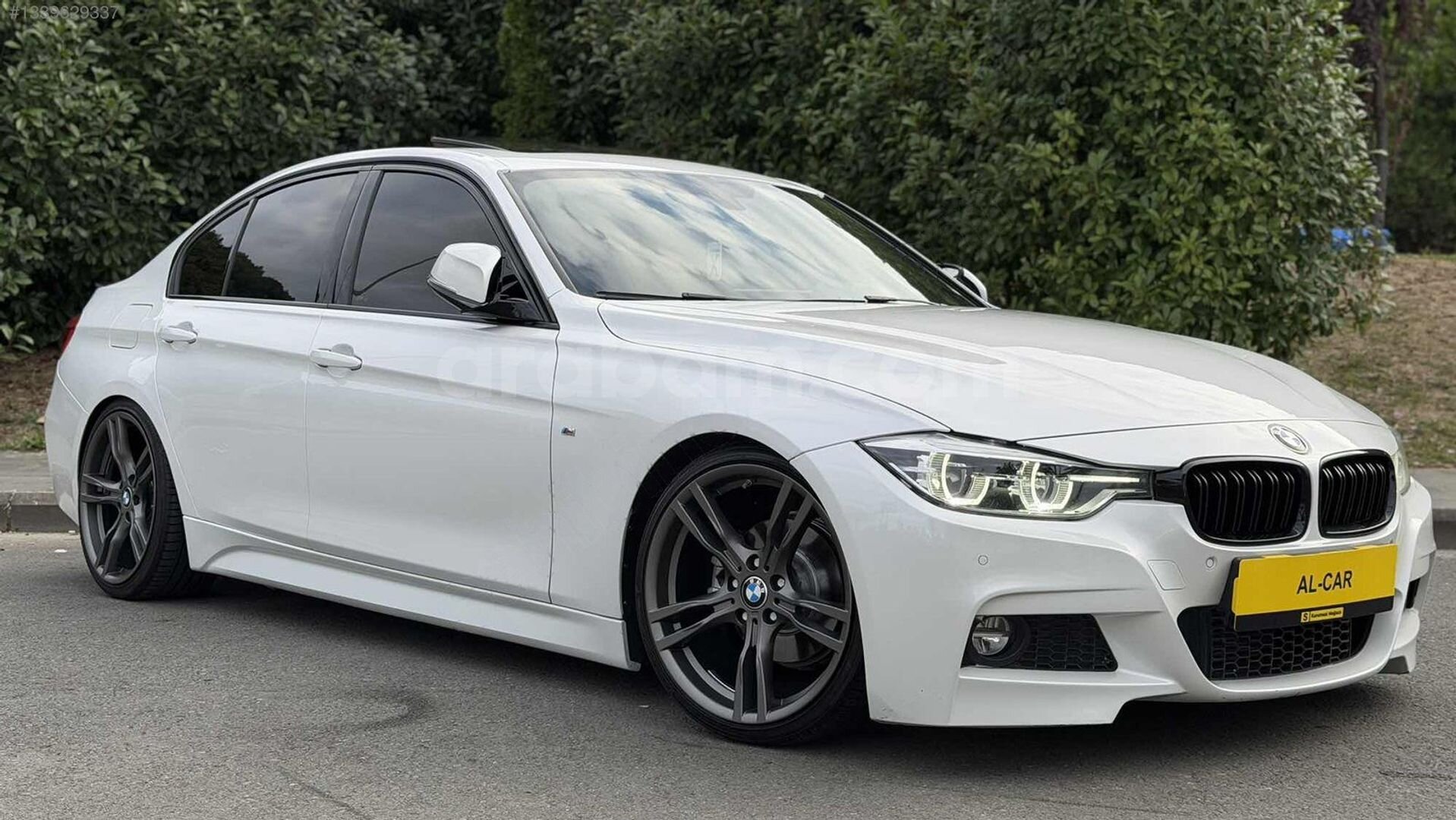 Galeriden BMW 3 Serisi 320i ED 40th Year Edition 2016 Model Trabzon 115.000 km Beyaz 1
