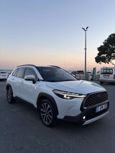 Sahibinden Toyota Corolla Cross 1.8 Hybrid Passion X-Pack 2023 Model Adana
