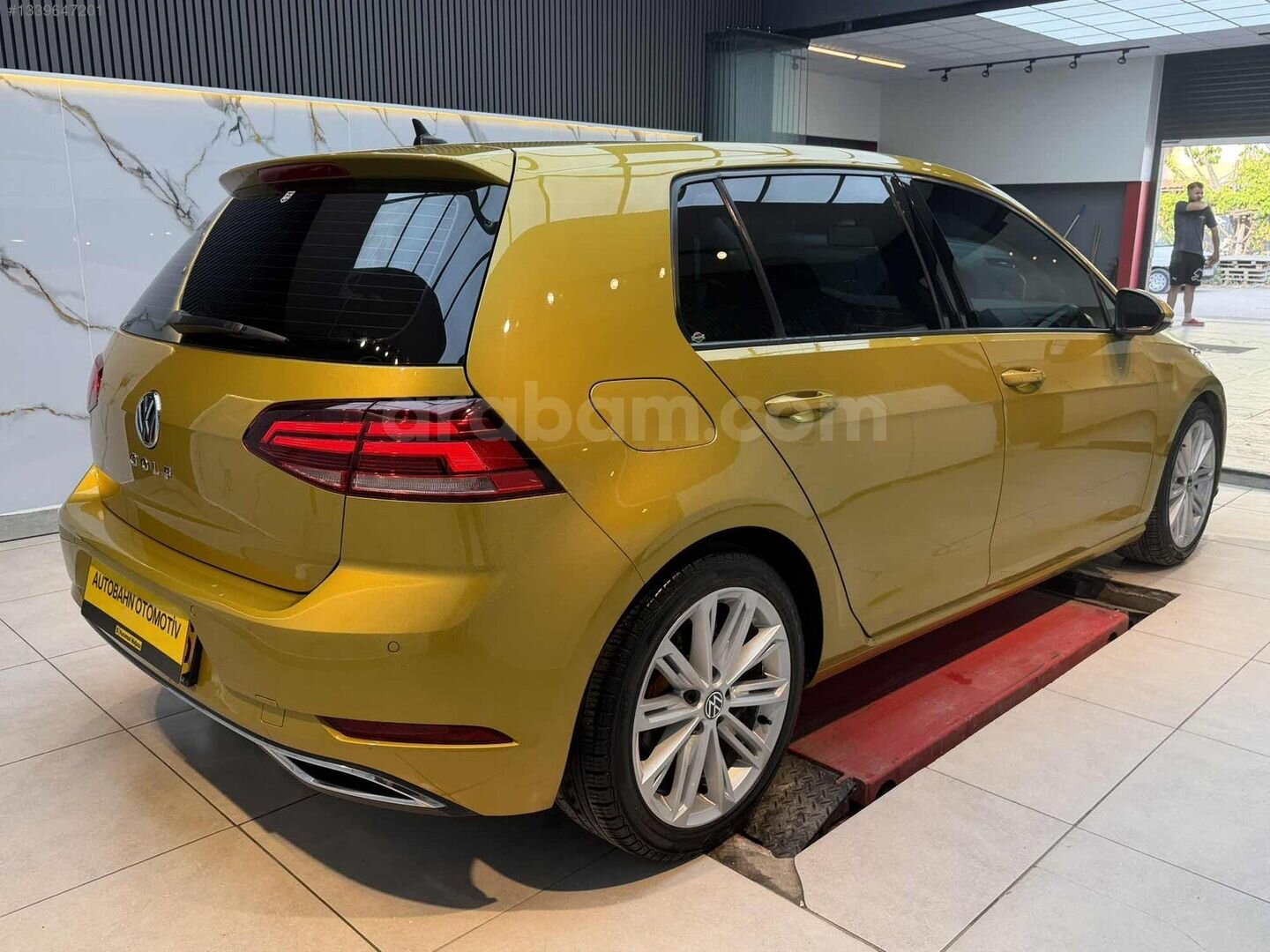 Galeriden Volkswagen Golf 1.0 TSi Comfortline 2017 Model Eskişehir 153.500 km Sarı 6