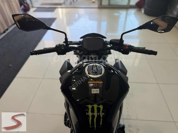 Galeriden Kawasaki Z 900 2024 Model İstanbul 6.600 km Yeşil