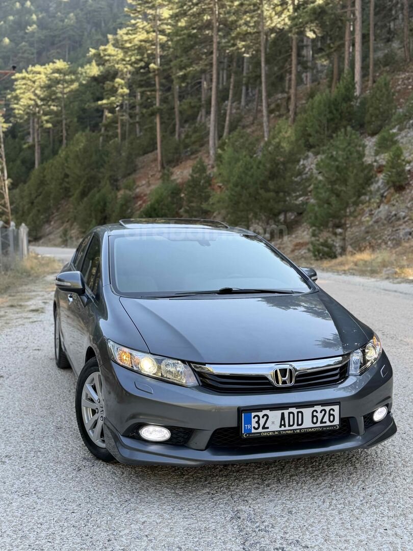Galeriden Honda Civic 1.6i VTEC Eco Elegance 2012 Model Isparta 158.000 km Gri (metalik) 5