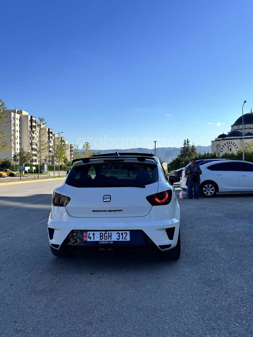 Sahibinden Seat Ibiza 1.4 TSI Sport Coupe Bocanegra 2011 Model 4