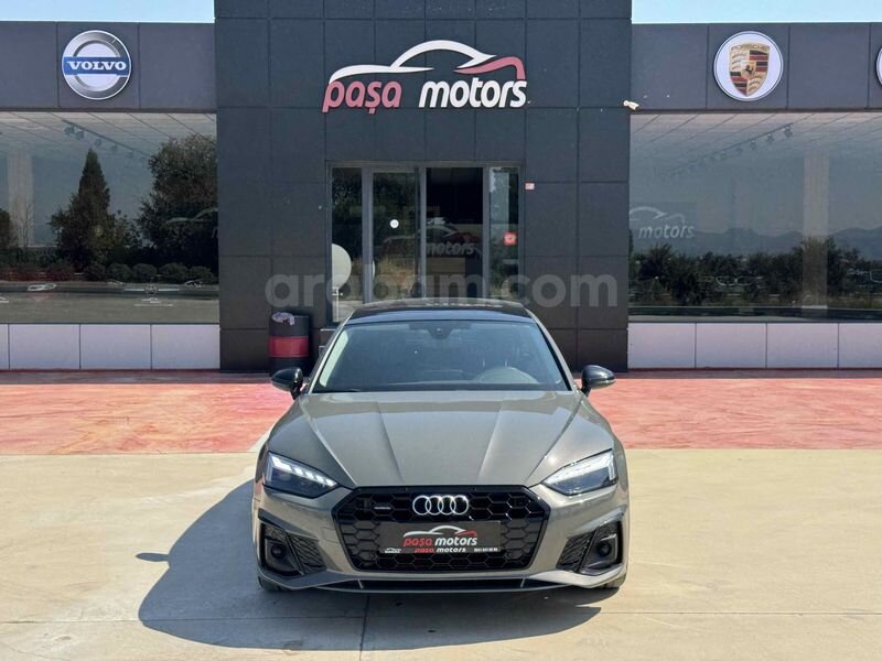 Galeriden Audi A5 Sportback 40 TDI Quattro S Line 2023 Model Manisa 83.000 km Yeşil (metalik)