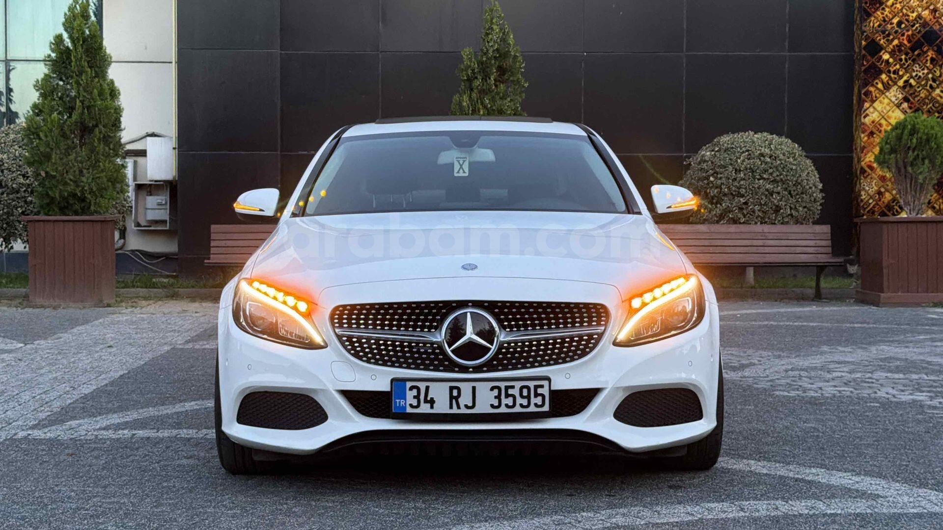 Galeriden Mercedes - Benz C 200 D Comfort 2016 Model İstanbul 169.000 km Beyaz 3