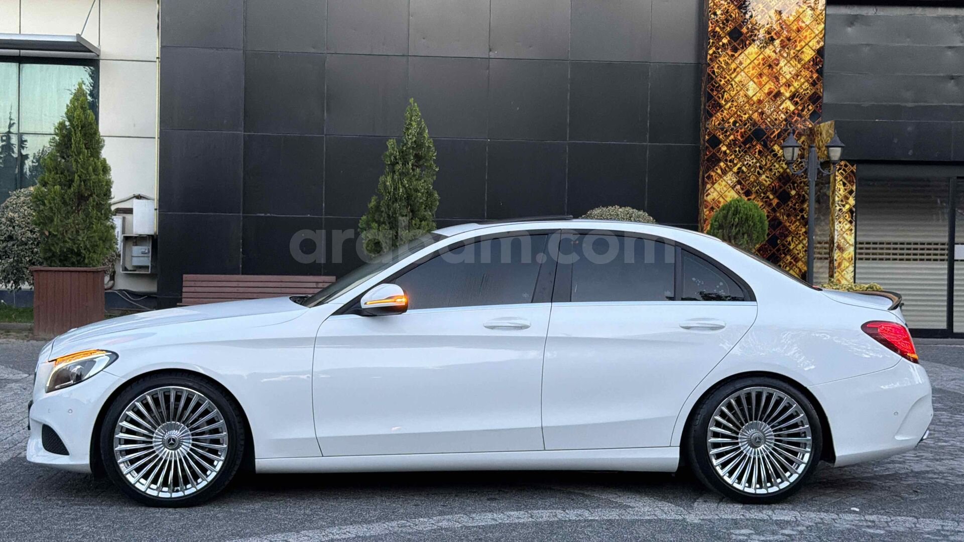 Galeriden Mercedes - Benz C 200 D Comfort 2016 Model İstanbul 169.000 km Beyaz 4