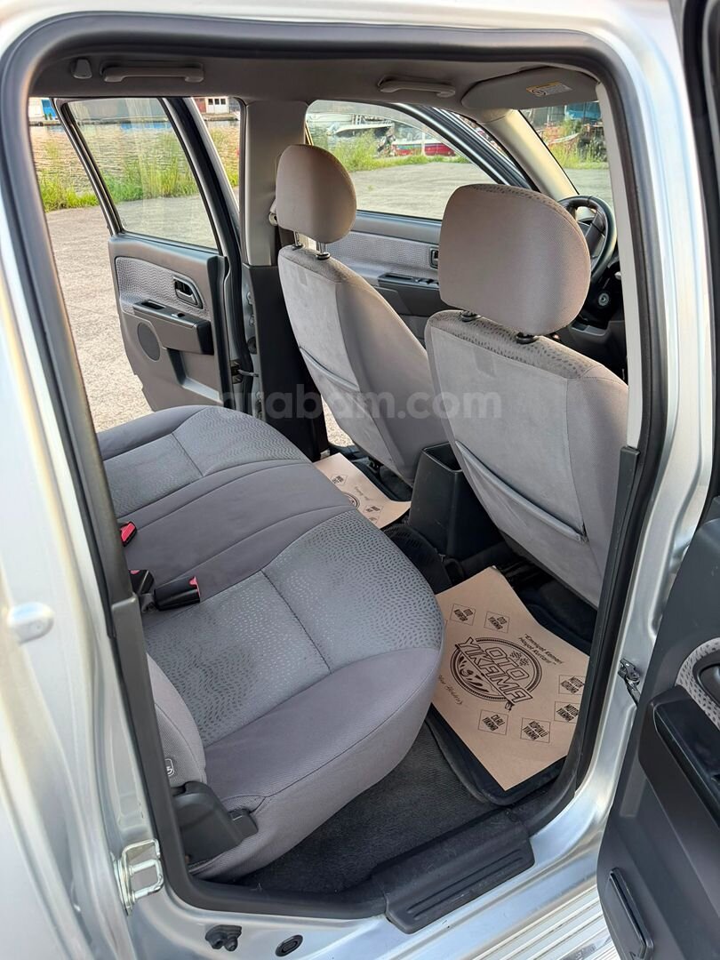 2011 ISUZU D-MAX 4x2 TEMİZ ARAÇ 4