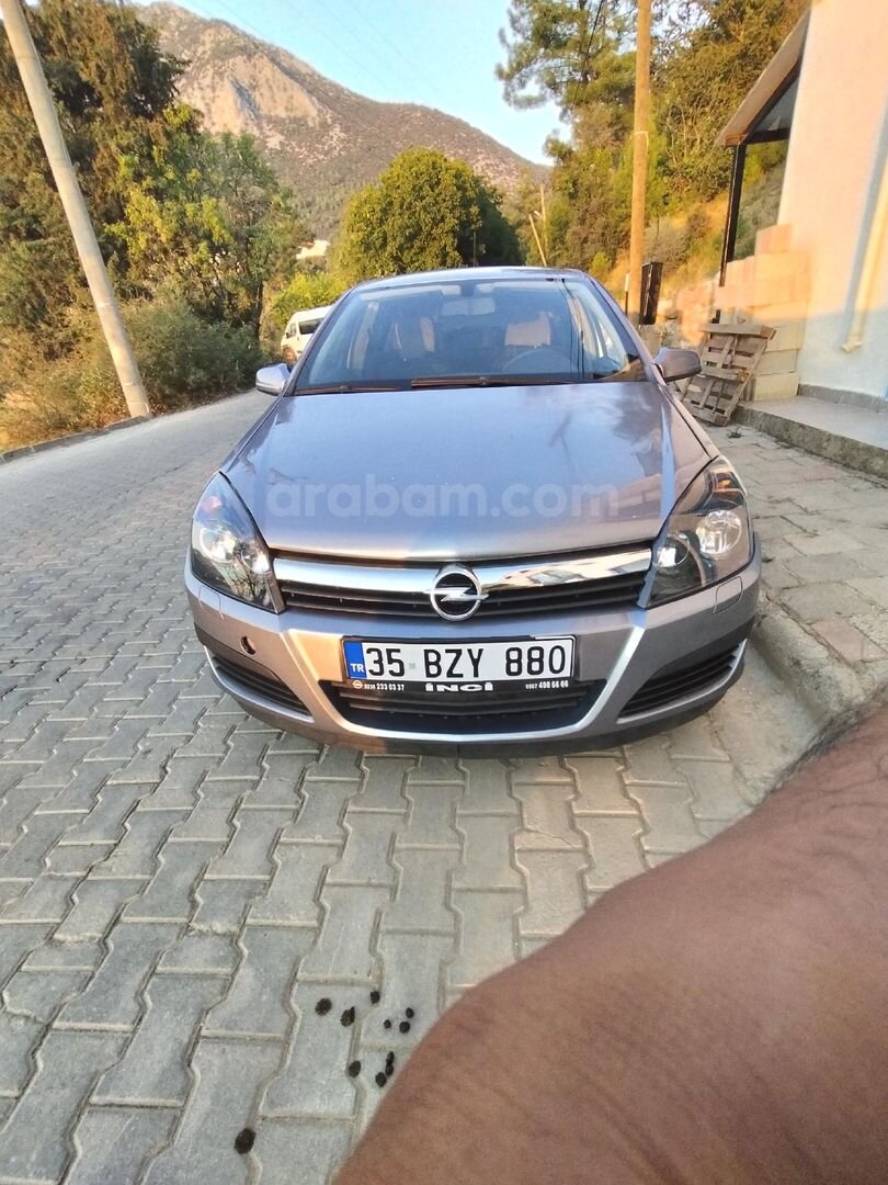 Galeriden Opel Astra 1.6 Enjoy 2004 Model İstanbul 382.000 km Gri (titanyum) 2