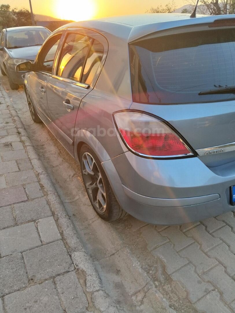 Galeriden Opel Astra 1.6 Enjoy 2004 Model İstanbul 382.000 km Gri (titanyum) 6