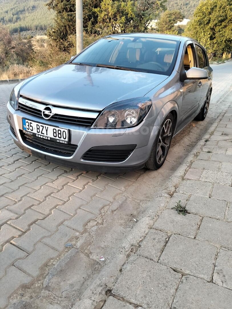 Galeriden Opel Astra 1.6 Enjoy 2004 Model İstanbul 382.000 km Gri (titanyum) 1