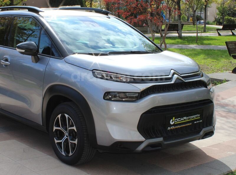 Ata Motorlu Araçlar'dan 300 Bin Peşin Kalan Senet ile 2024 Citroen C3 Aircoss Garantili