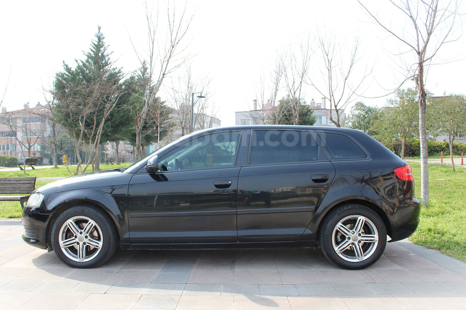 Galeriden Audi A3 Sportback 1.6 Attraction 2010 Model Bursa 110.000 km Siyah 7