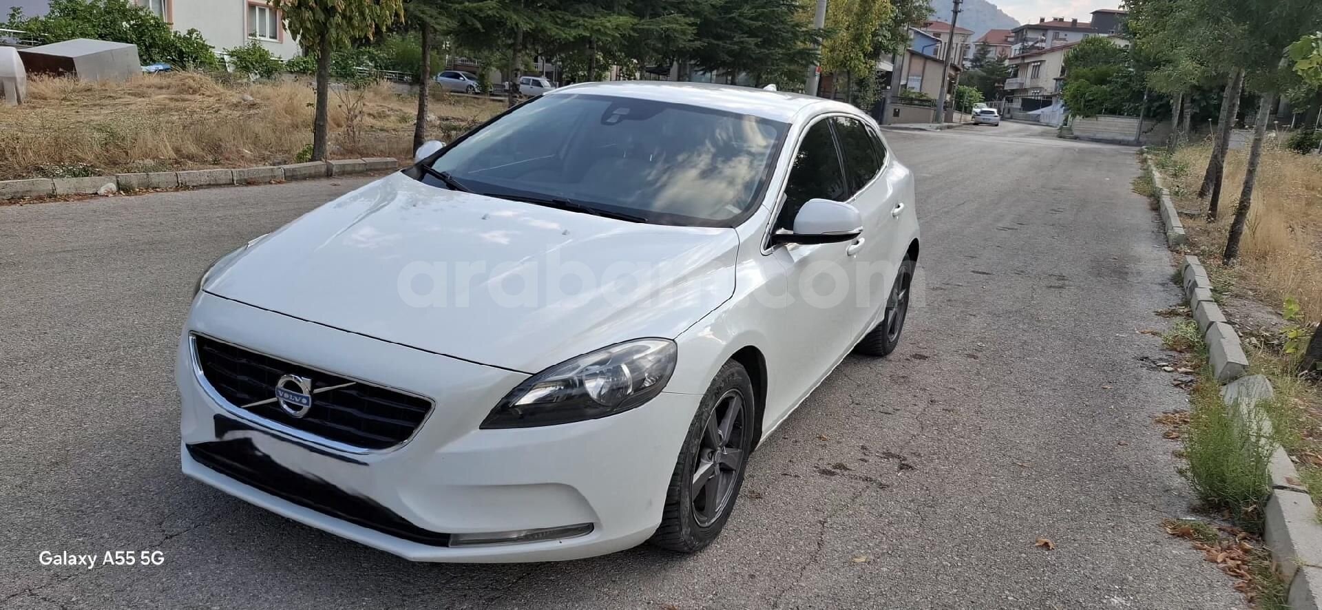HATASIZ BOYASIZ VOLVO V40 4